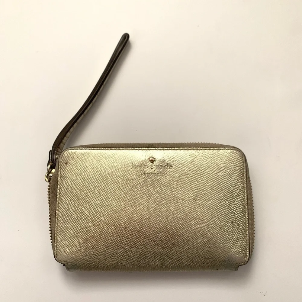 Kate Spade zip wristlet wallet